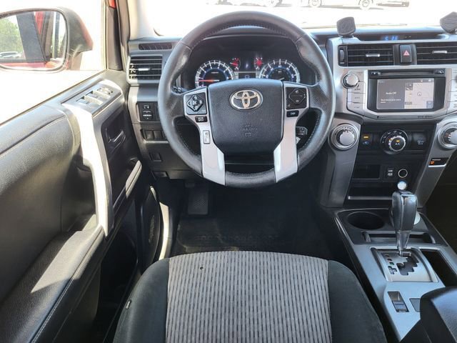 Used 2018 Toyota 4Runner SR5 AWD/4WD image 21