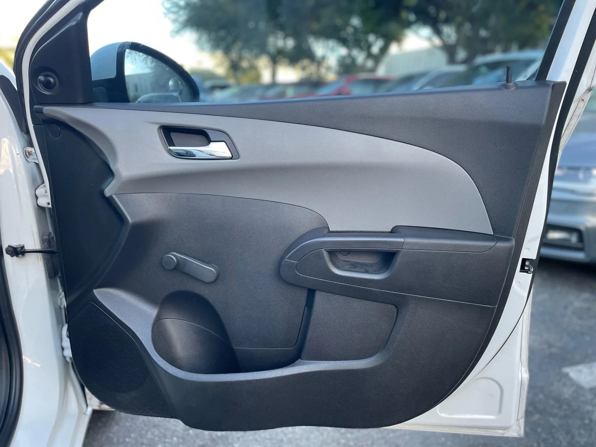 Used 2014 Chevrolet Sonic LS image 33