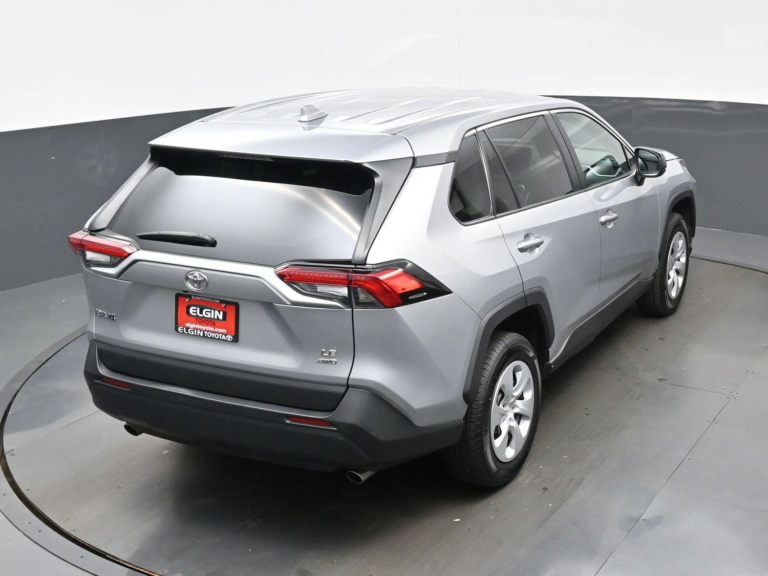 Used 2024 Toyota RAV4 LE AWD/4WD image 38