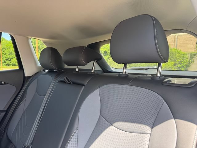 New 2026 Volkswagen Tiguan SE FWD image 18