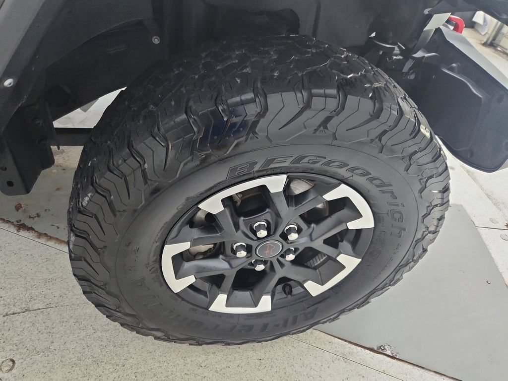 Used 2025 Jeep Wrangler Unlimited Rubicon AWD/4WD image 37