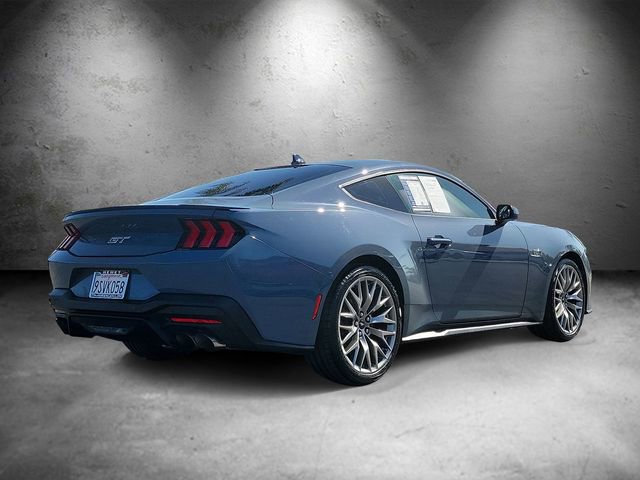 Used 2025 Ford Mustang GT Premium RWD image 3