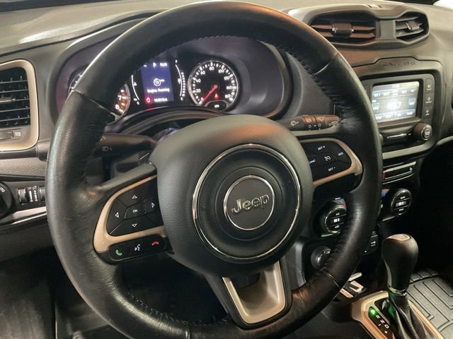 Used 2017 Jeep Renegade Latitude w/ Popular Equipment Group image 13