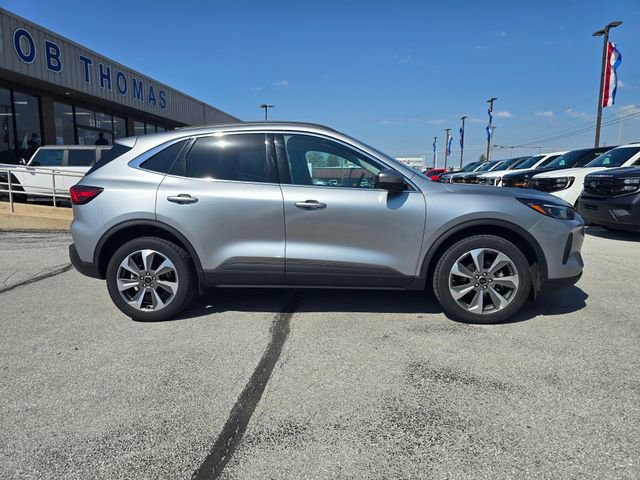 Used 2024 Ford Escape Platinum AWD/4WD image 2