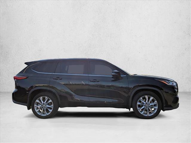 Used 2020 Toyota Highlander Limited AWD/4WD image 4