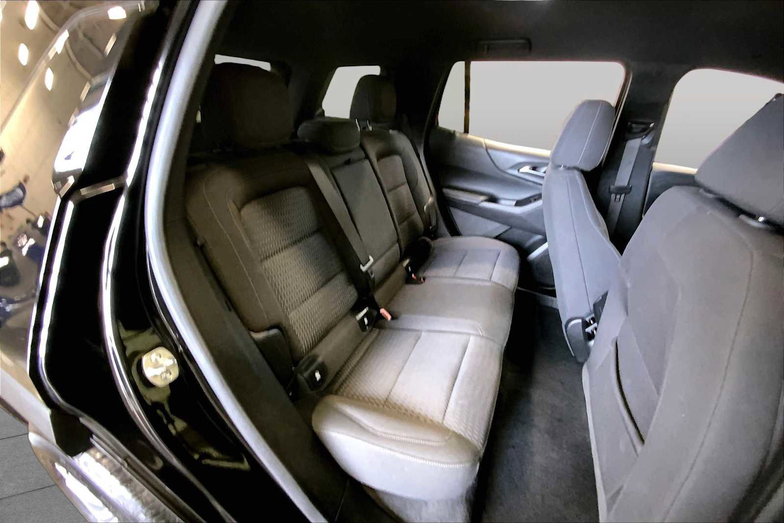 Used 2025 Chevrolet Equinox LT AWD/4WD image 19