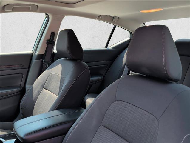 Used 2024 Nissan Altima 2.5 SV w/ SV Premium Package FWD image 18