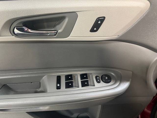 Used 2013 Chevrolet Traverse LT w/ All-Star Edition image 13