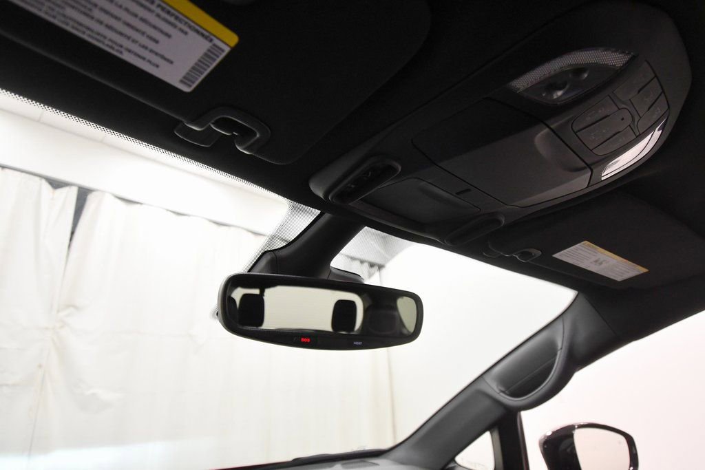 Used 2025 Chrysler Pacifica Limited image 28