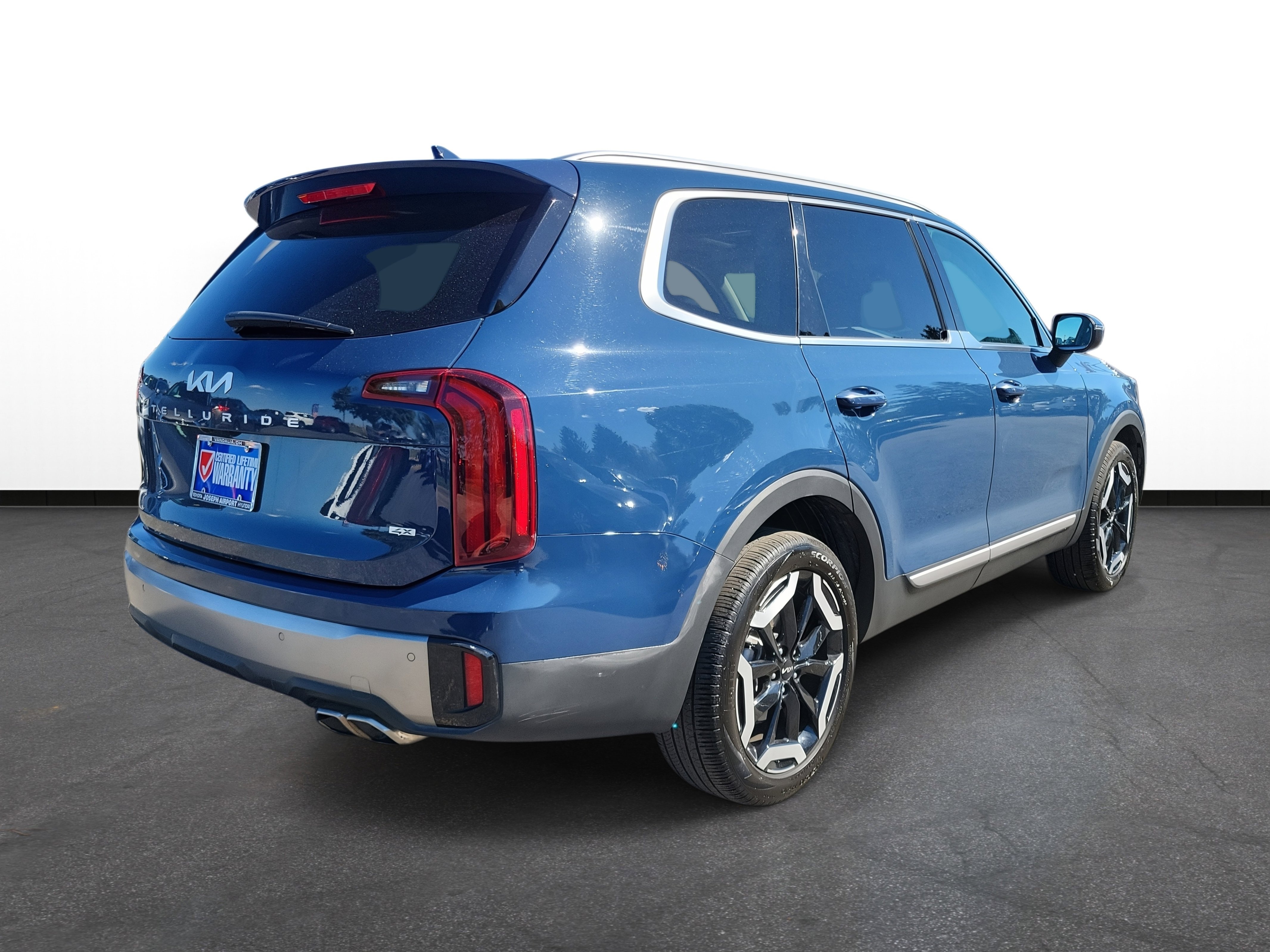 Used 2025 Kia Telluride S image 4