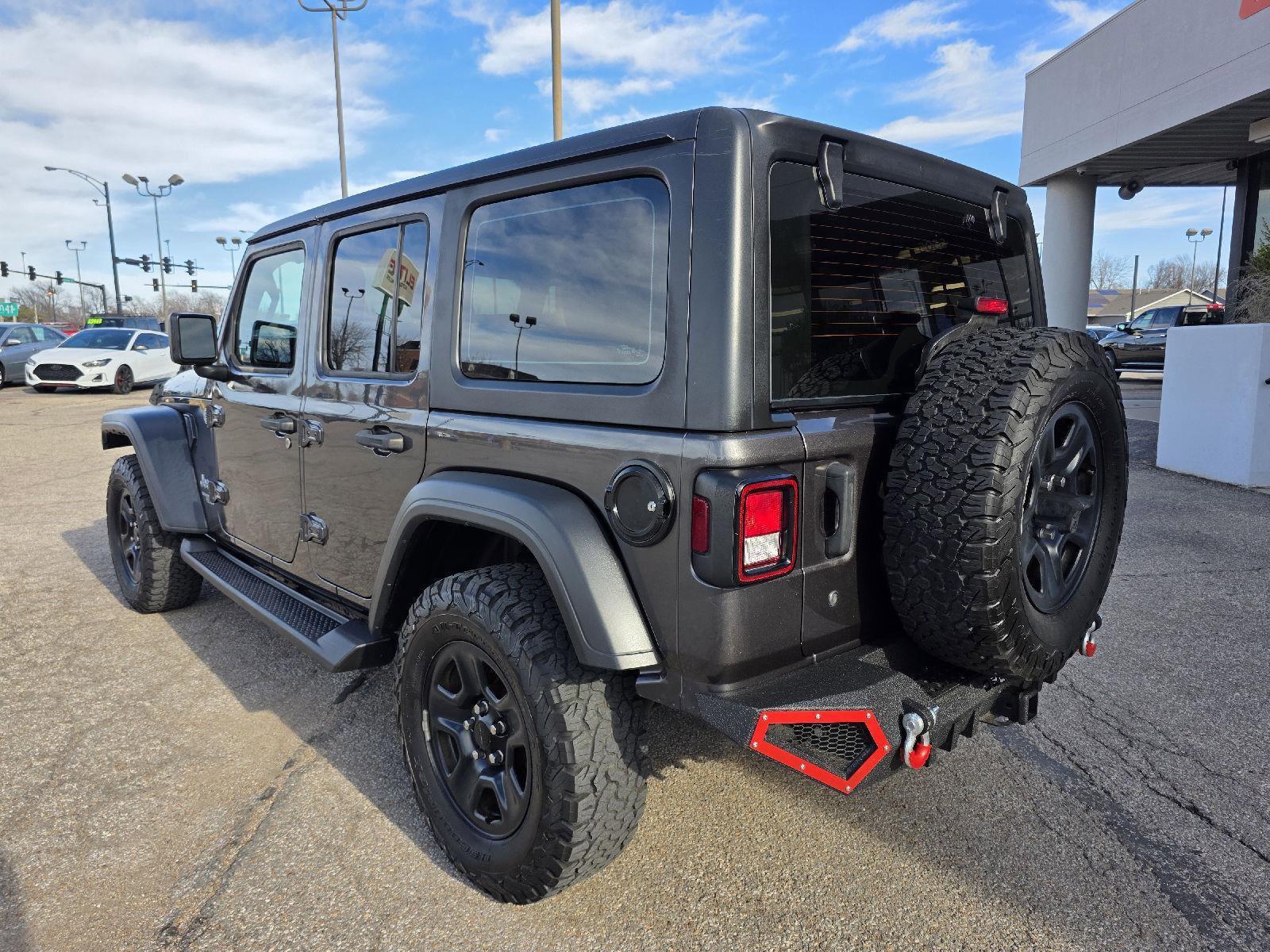 Used 2018 Jeep Wrangler Unlimited Sport image 7