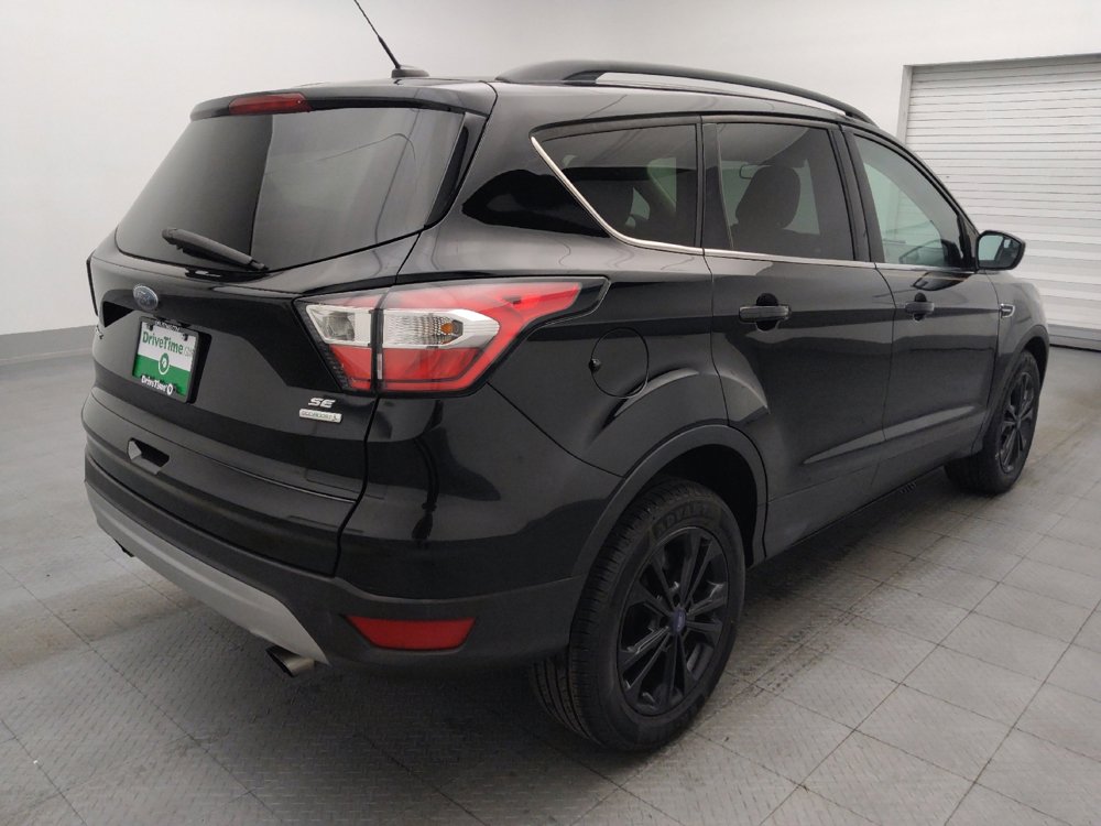 Used 2018 Ford Escape SE FWD image 9