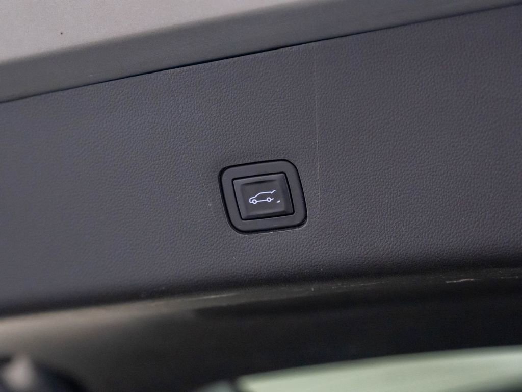 Used 2019 Chevrolet Traverse LT image 33