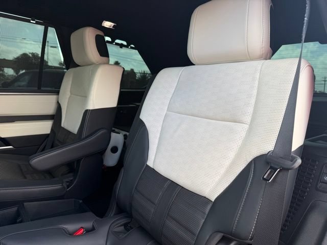 Used 2024 Toyota Sequoia Capstone RWD image 36