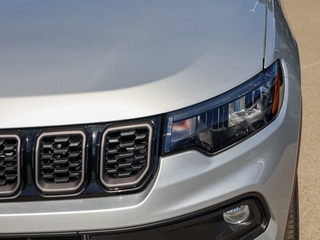 New 2026 Jeep Compass Latitude AWD/4WD image 10