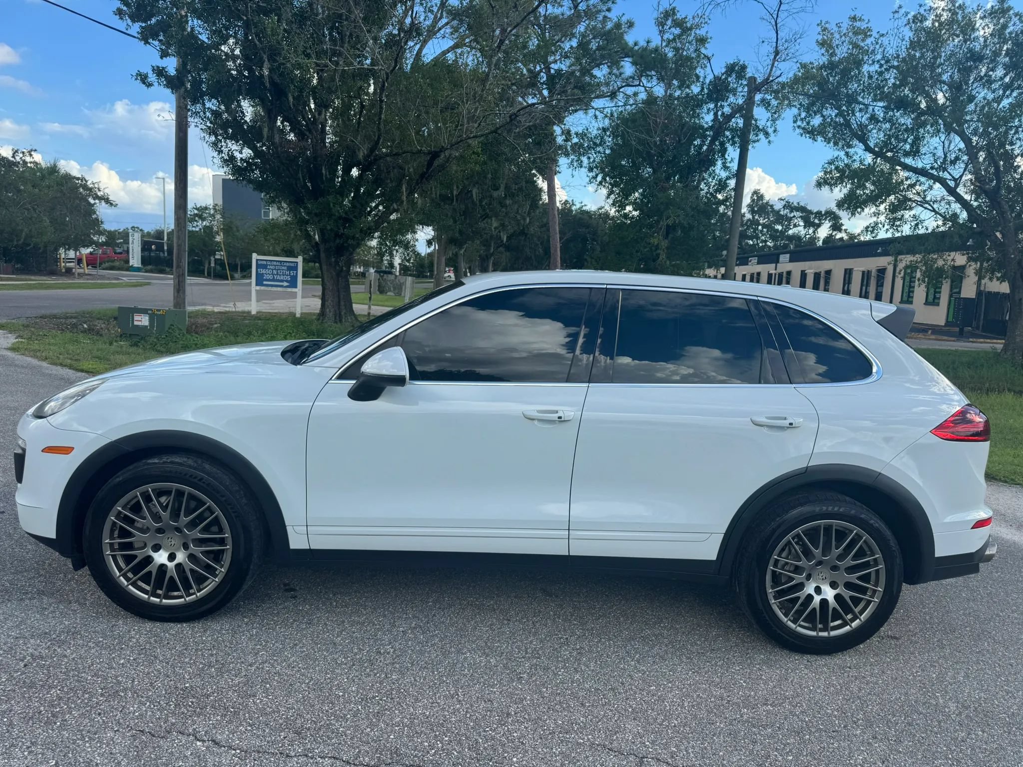 Used 2015 Porsche Cayenne S AWD/4WD image 10