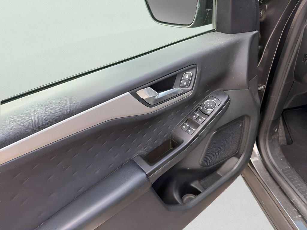 Used 2020 Ford Escape SE Sport FWD image 16