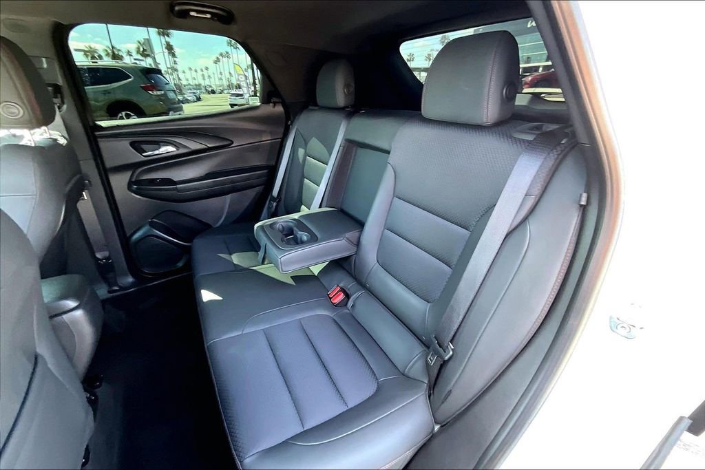 Used 2022 Chevrolet TrailBlazer RS w/ Sun and Liftgate Package image 15