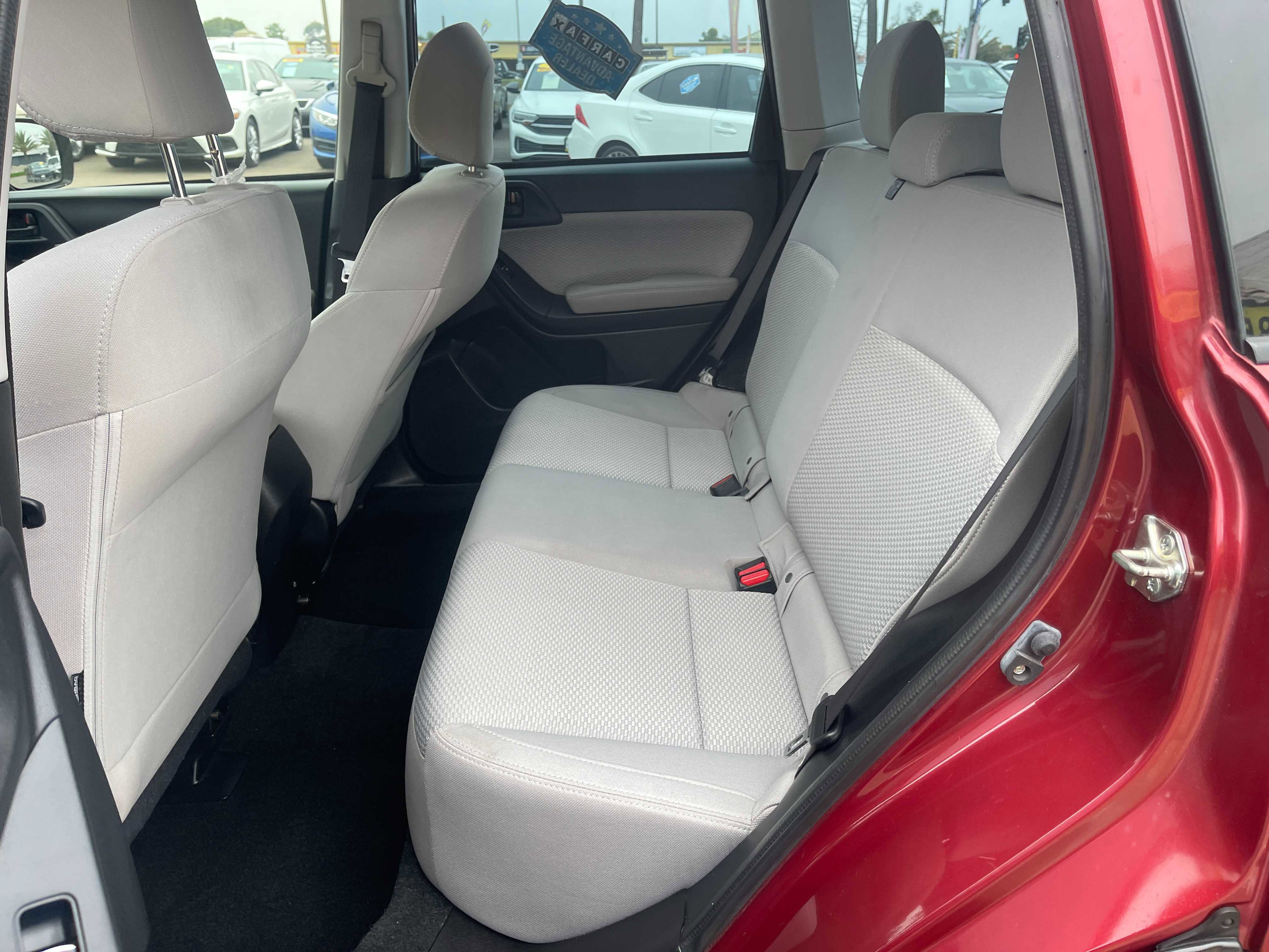 Used 2018 Subaru Forester 2.5i w/ Alloy Wheel Package image 11