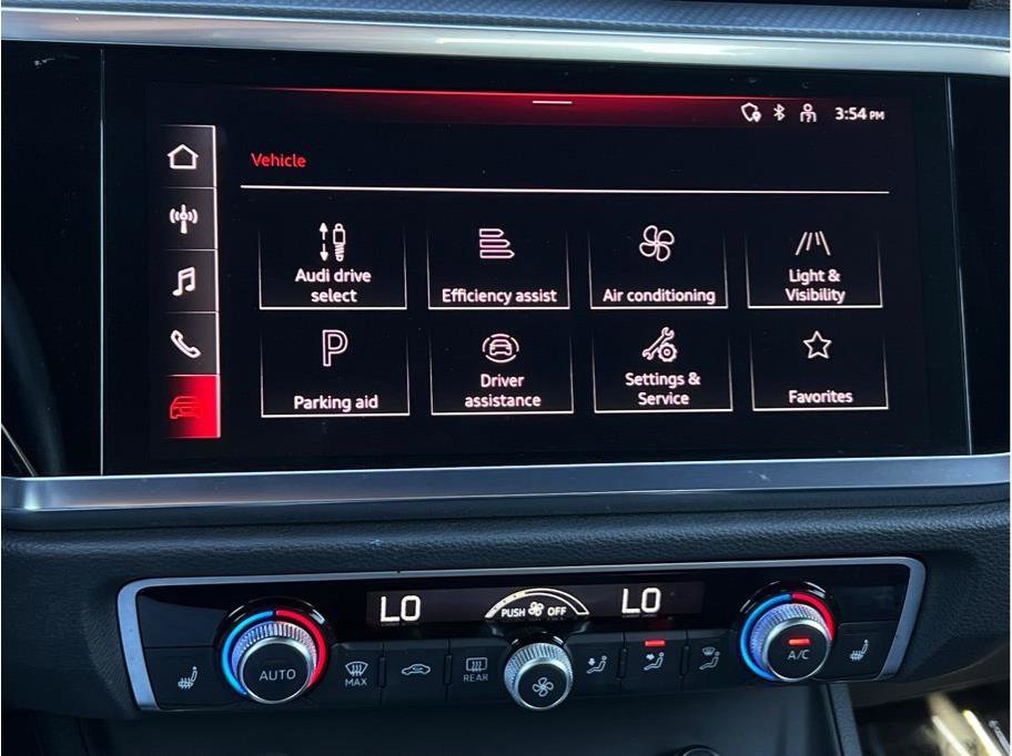 Used 2023 Audi Q3 2.0T Premium image 14