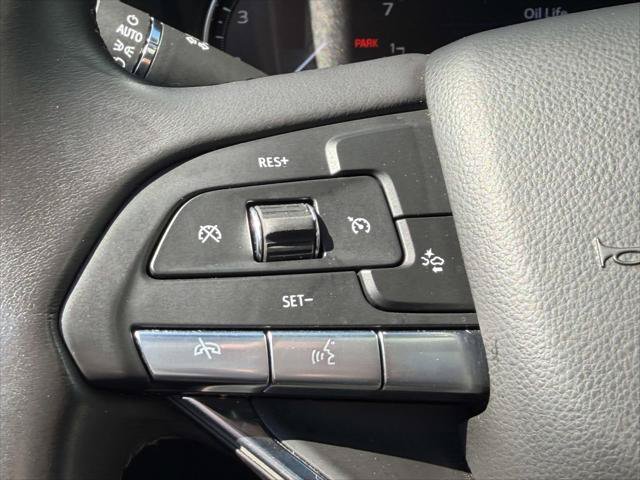Used 2025 Cadillac XT6 Luxury AWD/4WD image 25