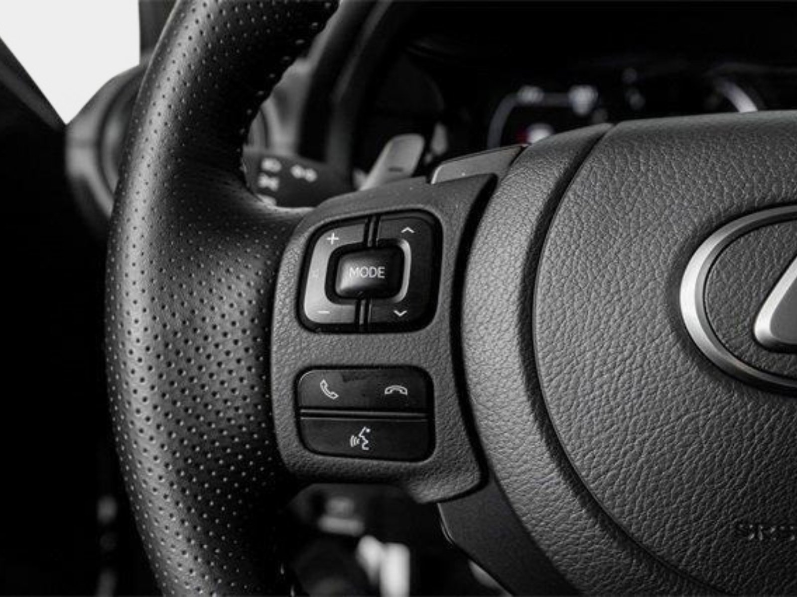 Used 2024 Lexus IS 500 w/ Accessory Package image 10