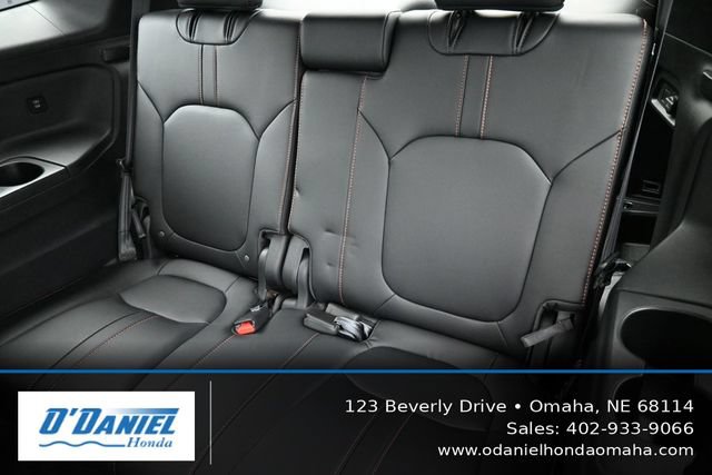 Used 2025 Honda Pilot TrailSport image 37