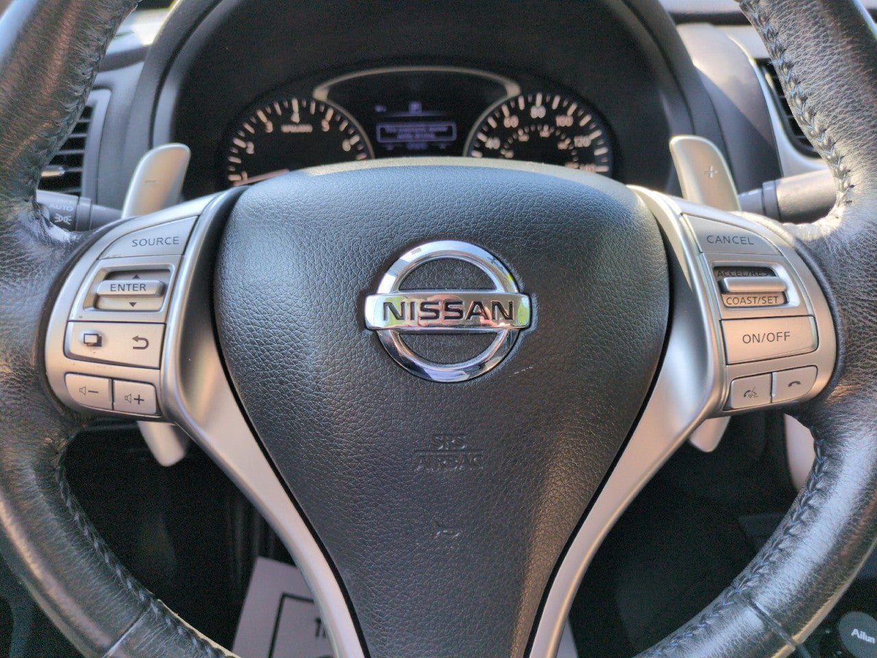 Used 2016 Nissan Altima 2.5 SR w/ LED Appearance Package FWD image 17