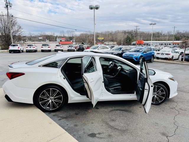 Used 2019 Toyota Avalon XSE w/ All Weather Liner Package image 19