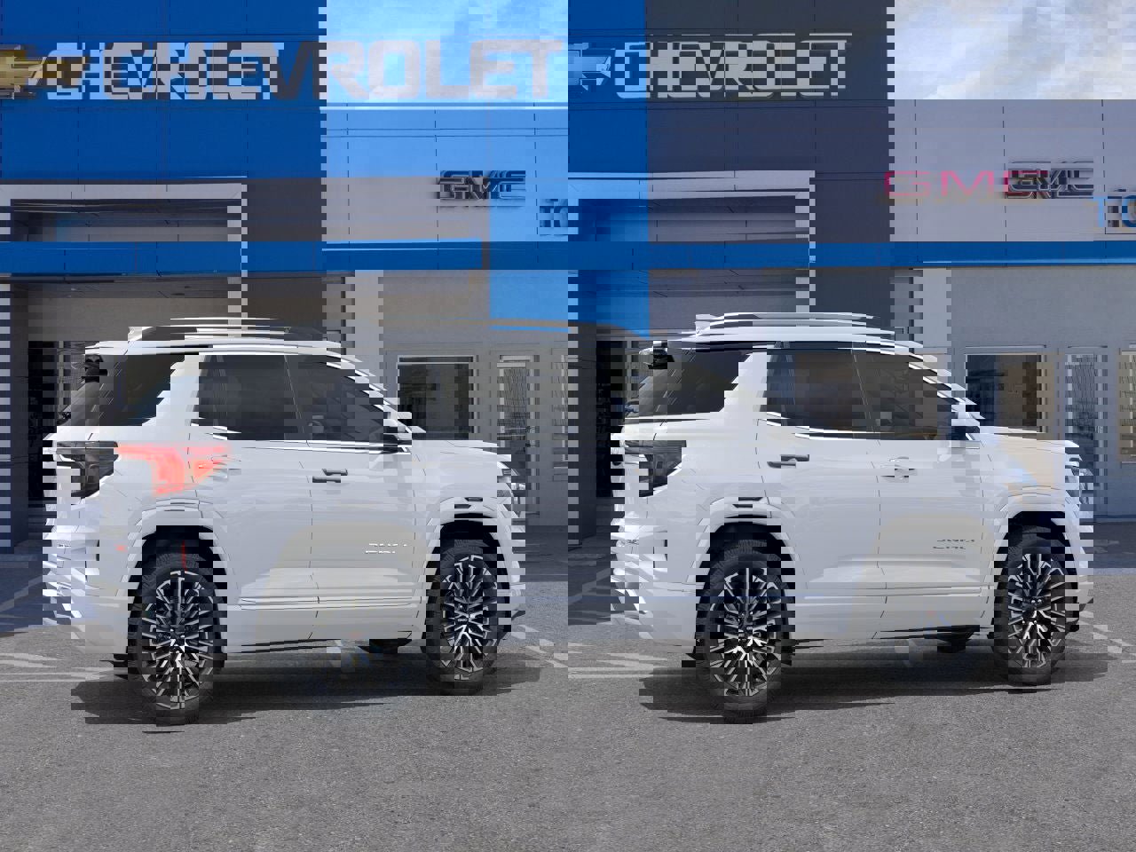 New 2026 GMC Terrain Denali w/ LPO, Floor Liner Package image 39