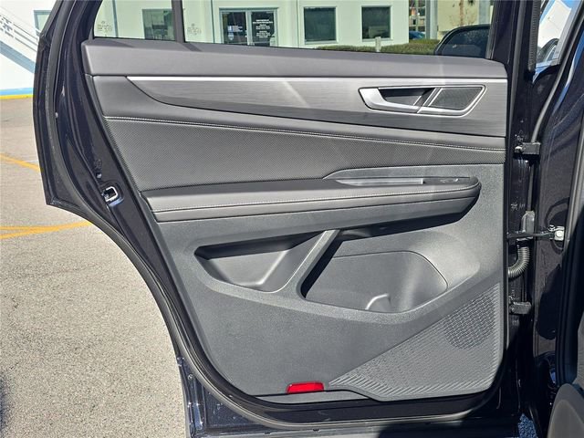 New 2026 Volkswagen Atlas Cross Sport SE image 9