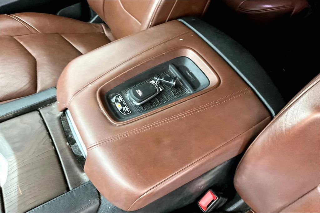 Used 2016 Cadillac Escalade Premium image 13