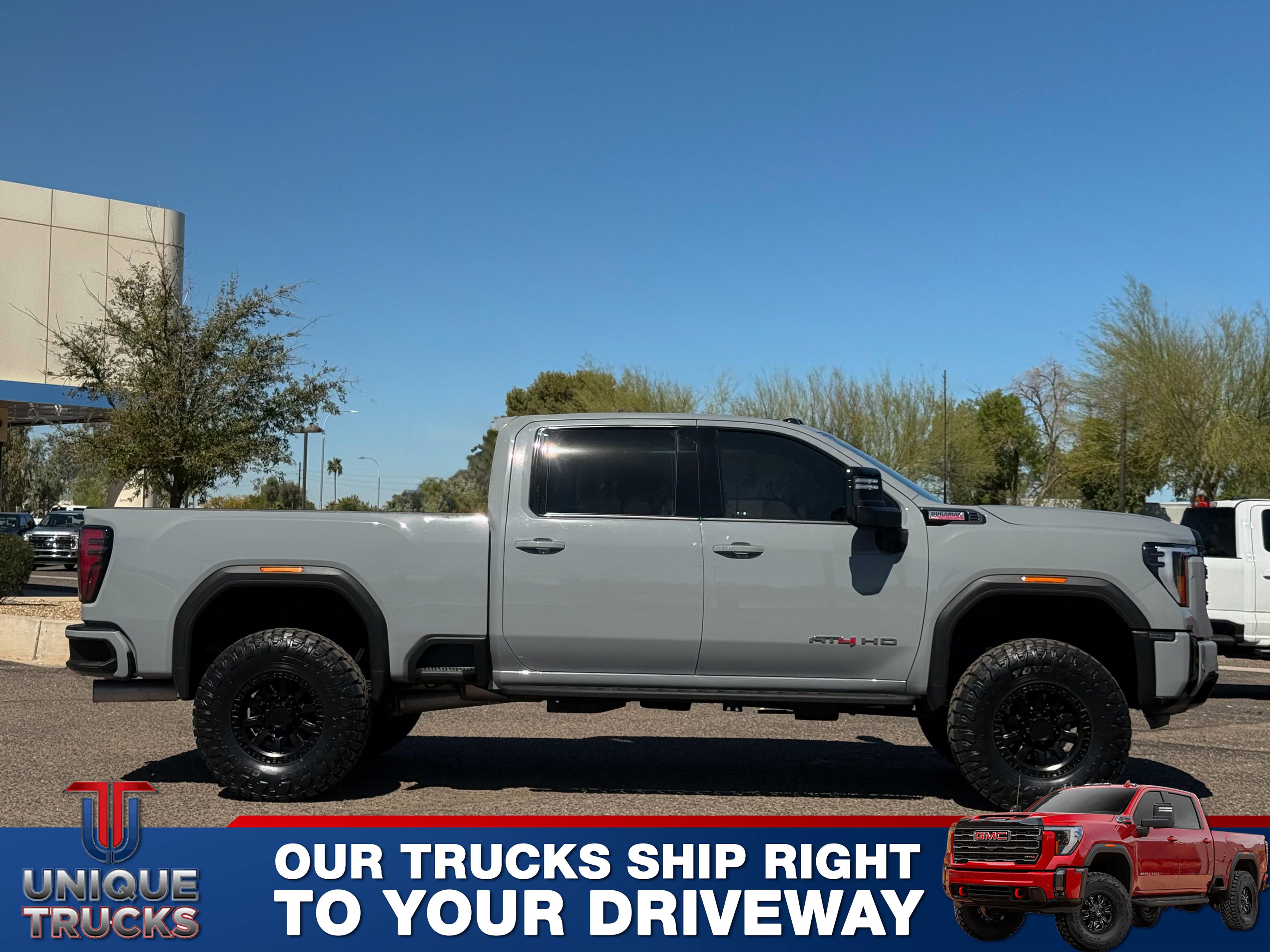 Used 2024 GMC Sierra 2500 AT4 w/ AT4 Premium Plus Package AWD/4WD image 5