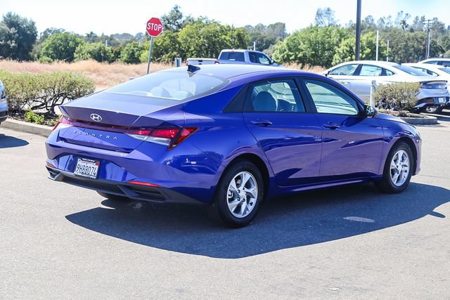 Certified 2023 Hyundai Elantra SE FWD image 5