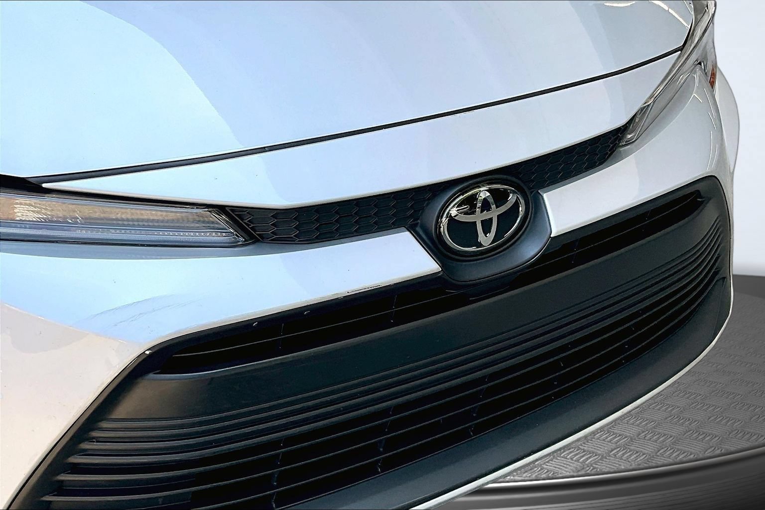 Used 2024 Toyota Corolla LE FWD image 31