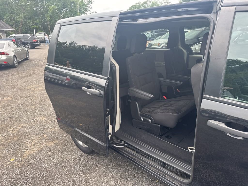 Used 2019 Dodge Grand Caravan SE image 39