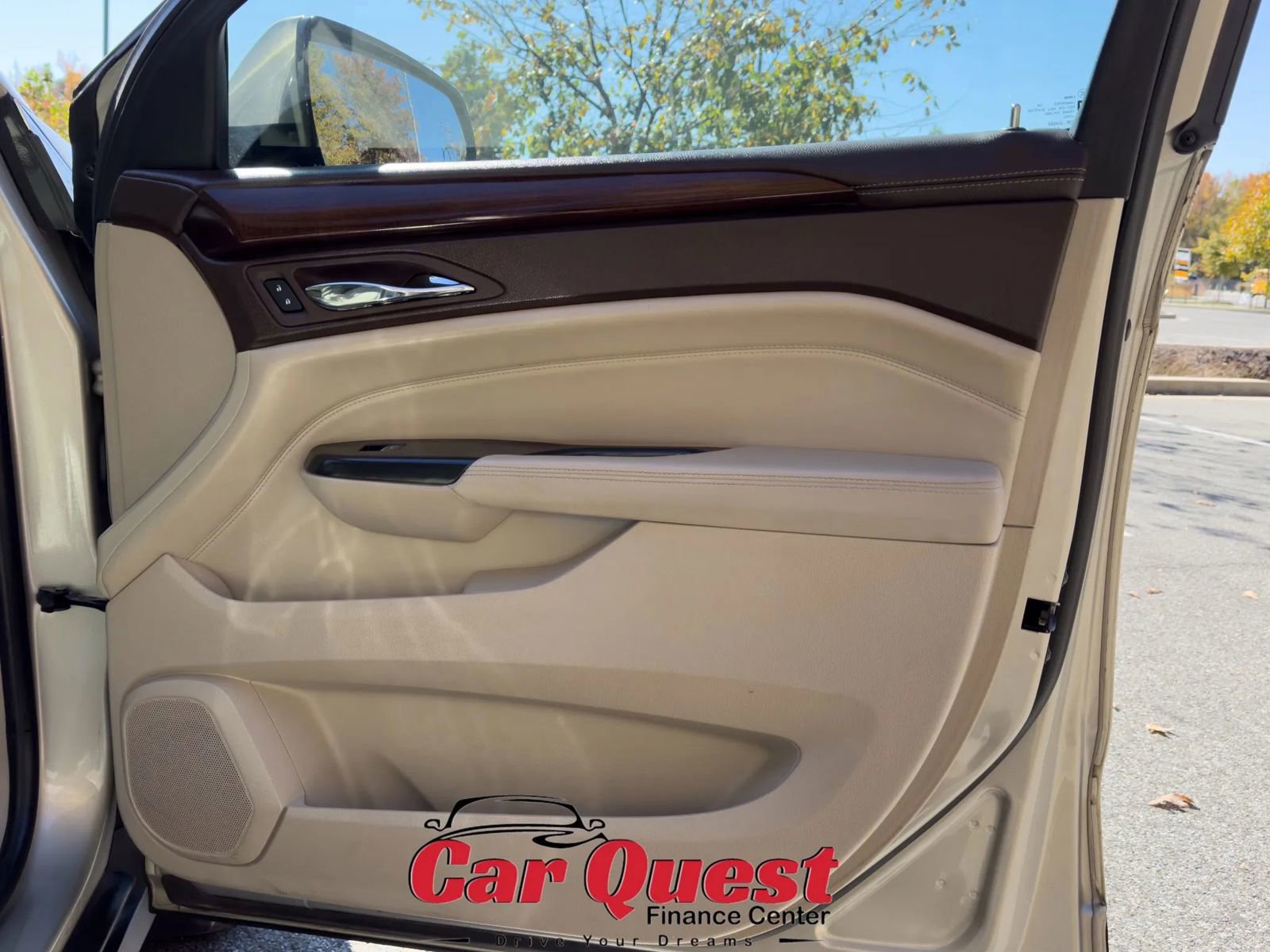 Used 2016 Cadillac SRX Luxury w/ Driver Awareness Package image 24