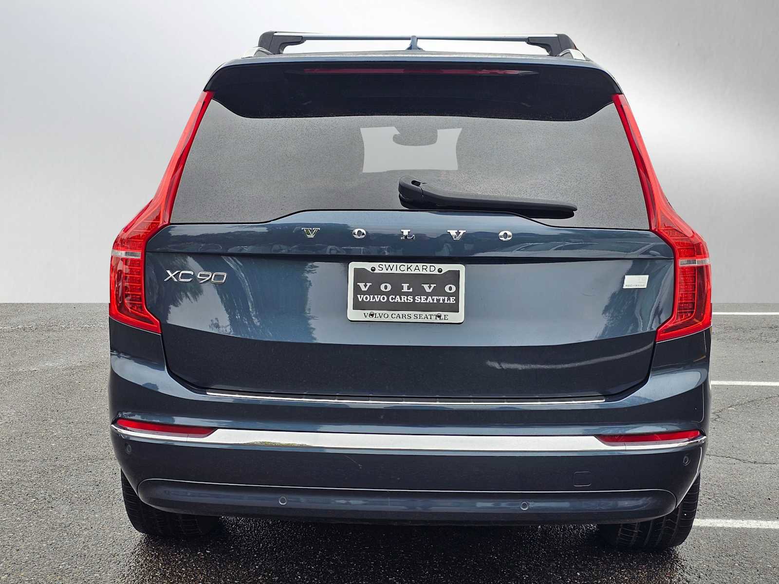 Certified 2023 Volvo XC90 T8 Ultimate w/ Protection Package Premier AWD/4WD image 4