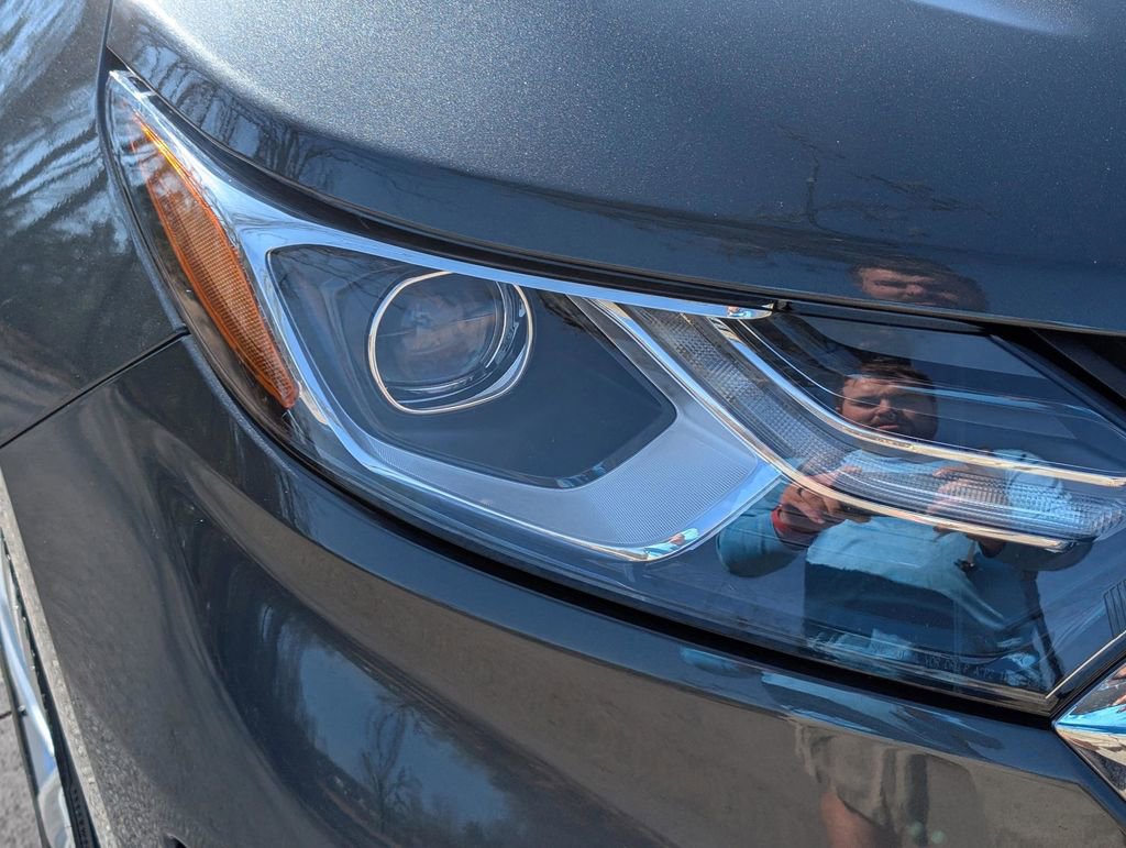 Used 2020 Chevrolet Equinox Premier w/ Premier True North Edition image 9