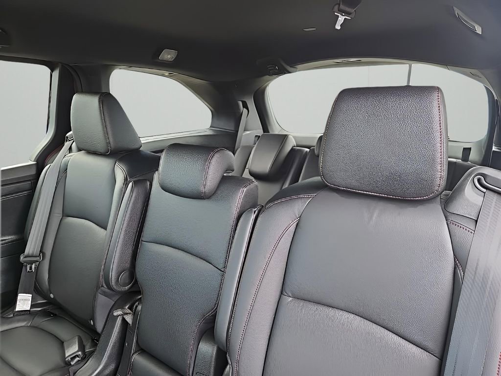 Used 2024 Honda Odyssey Sport image 13