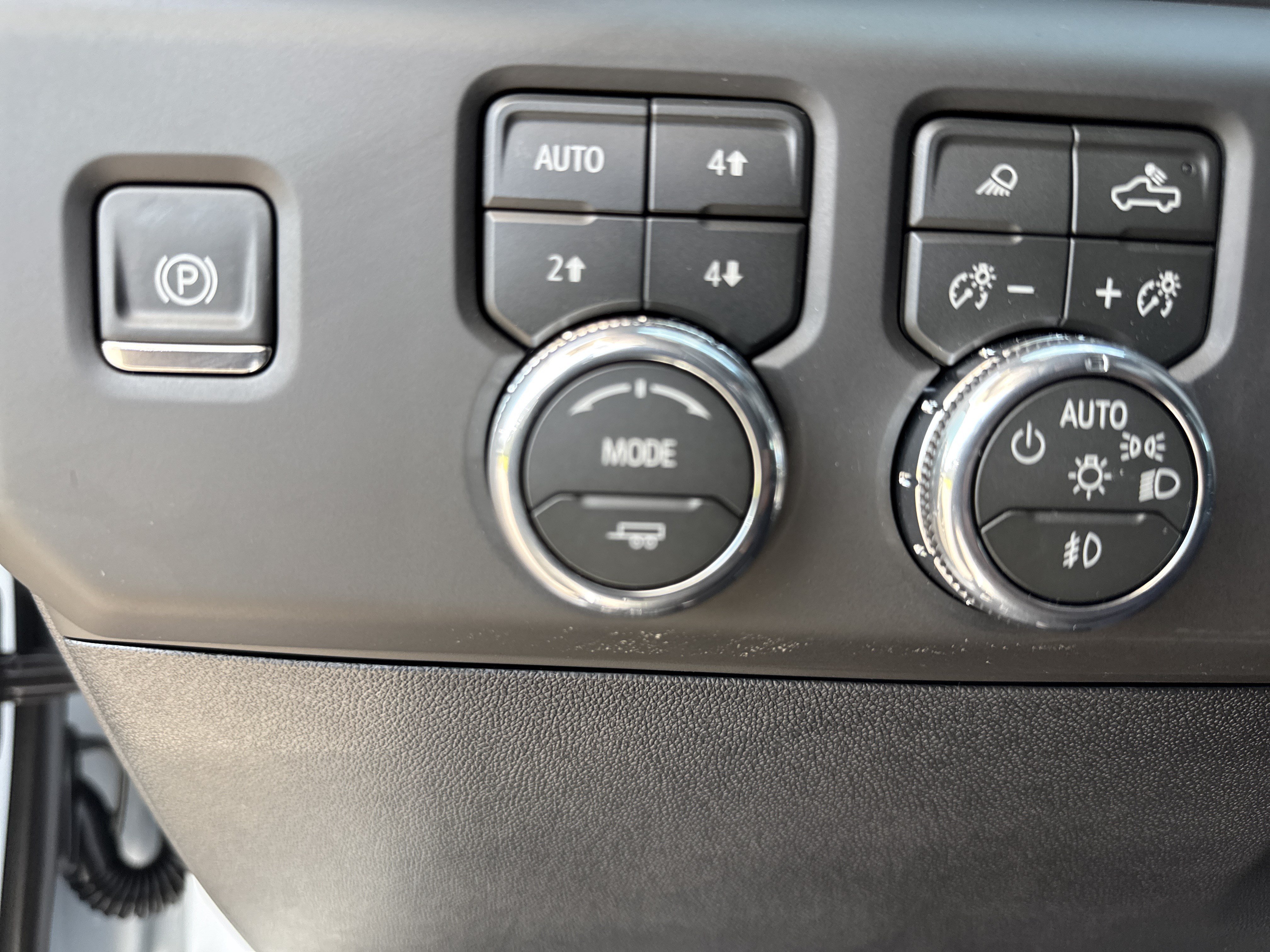 New 2026 GMC Sierra 2500 AT4X AWD/4WD image 17