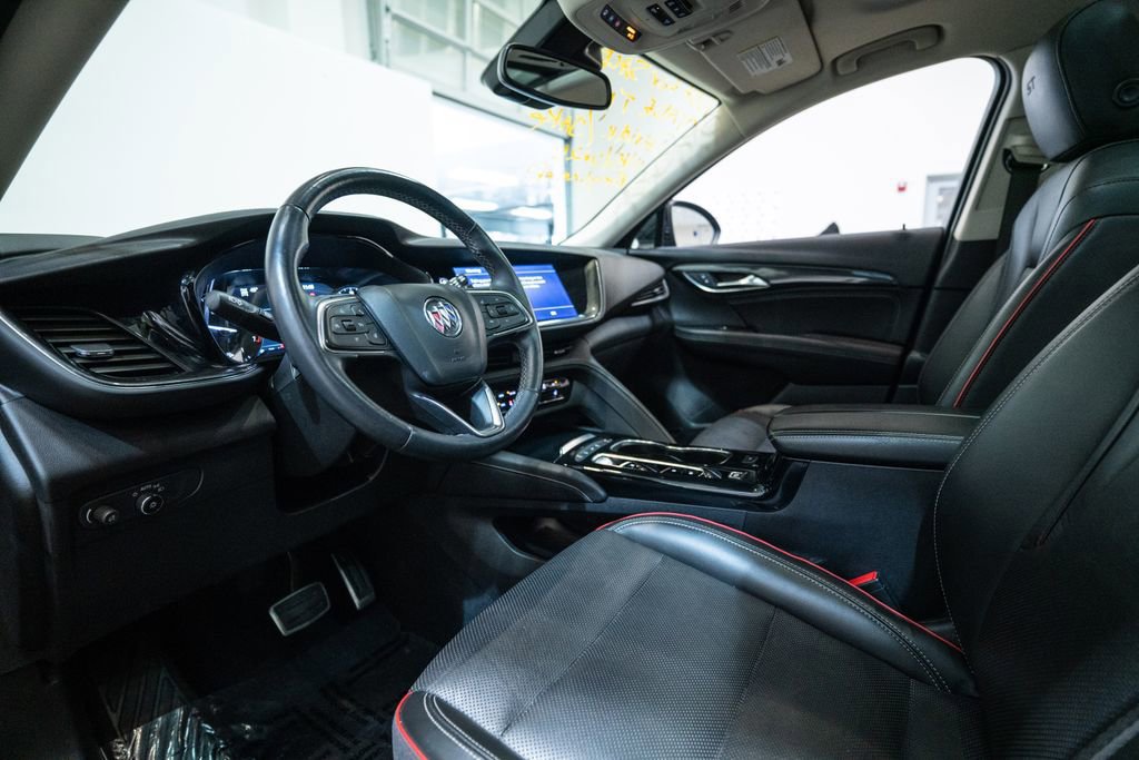 Used 2022 Buick Envision Essence w/ Sport Touring Package AWD/4WD image 4