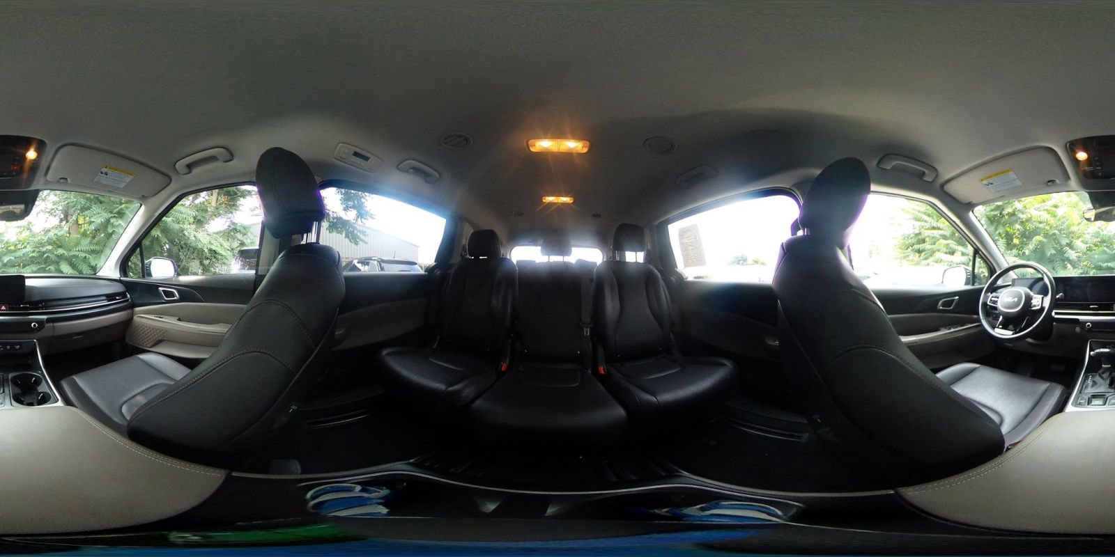 Used 2026 Kia Carnival FWD image 39