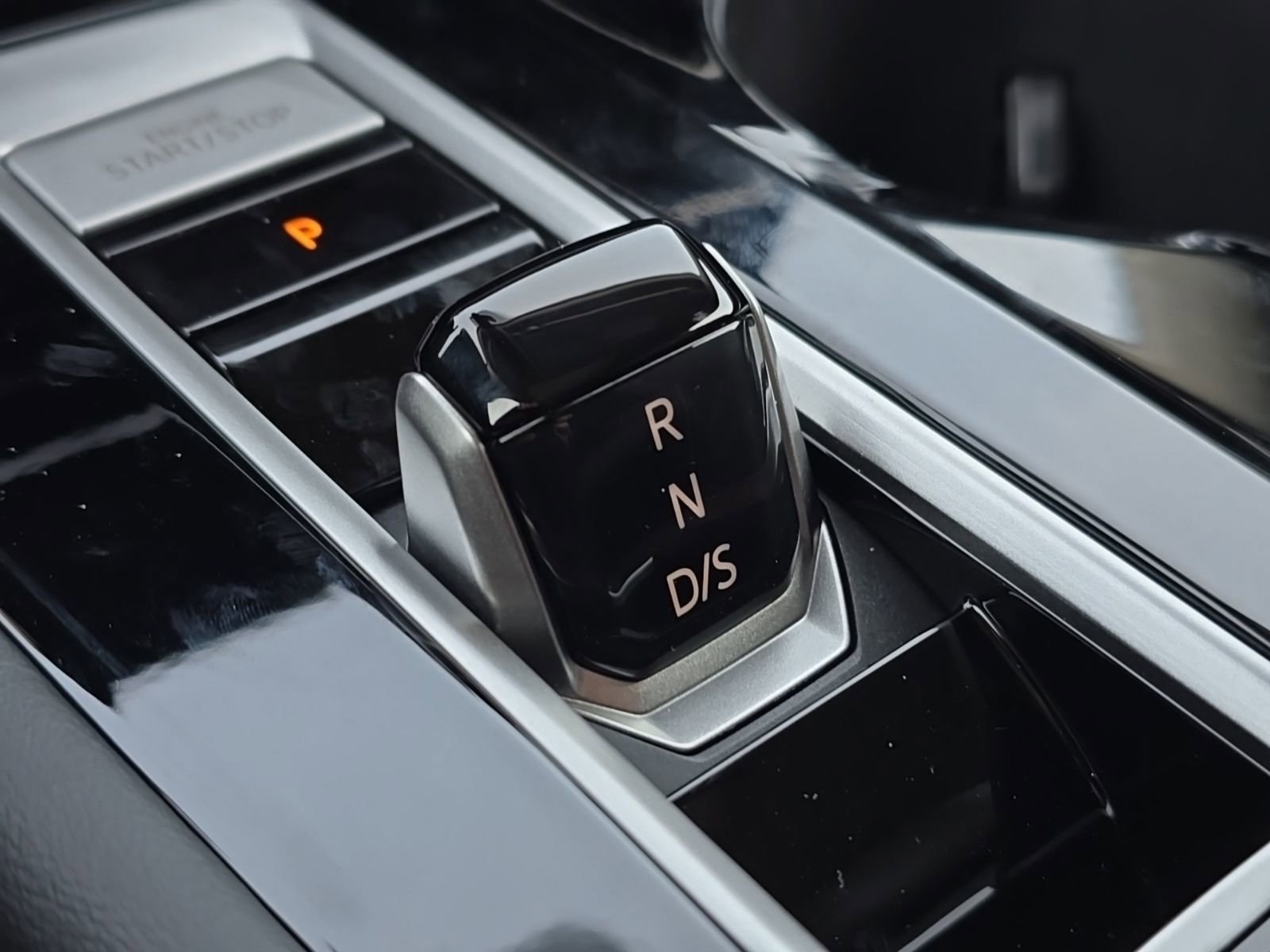 New 2026 Volkswagen Atlas SE AWD/4WD image 24