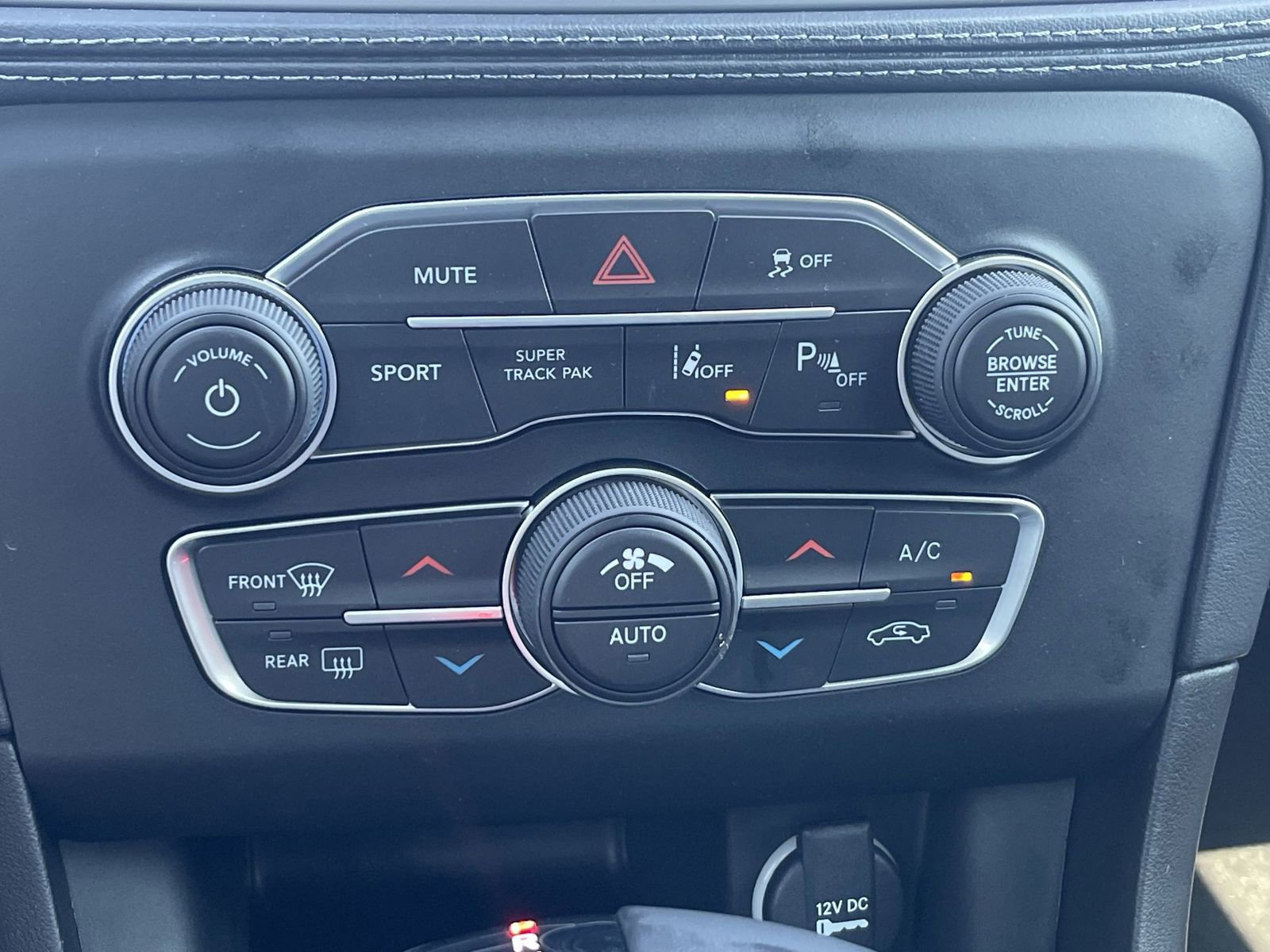 New 2023 Dodge Charger R/T w/ Plus Group image 25