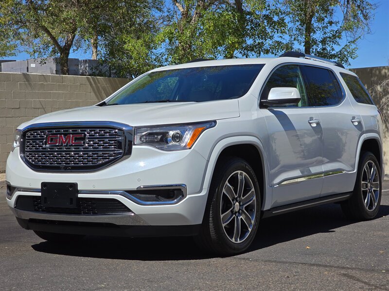 Used 2019 GMC Acadia Denali w/ Technology Package FWD image 5