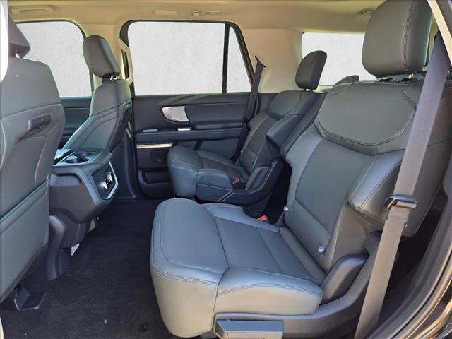 New 2026 Ford Expedition Active image 16
