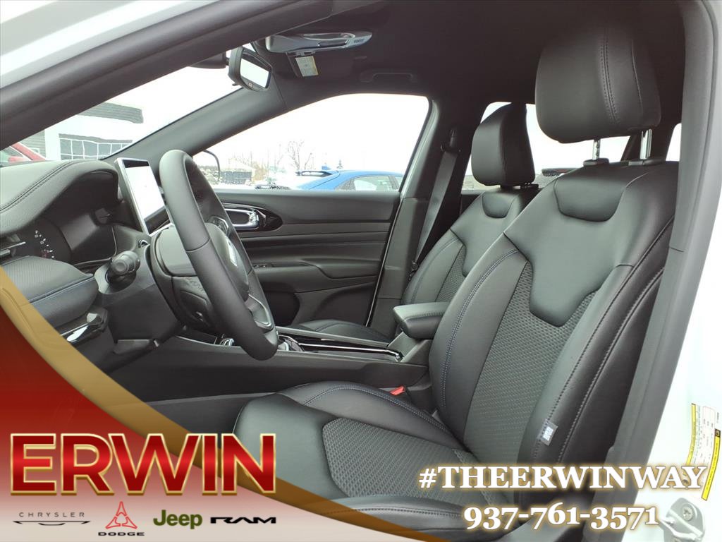 New 2026 Jeep Compass Latitude AWD/4WD image 23