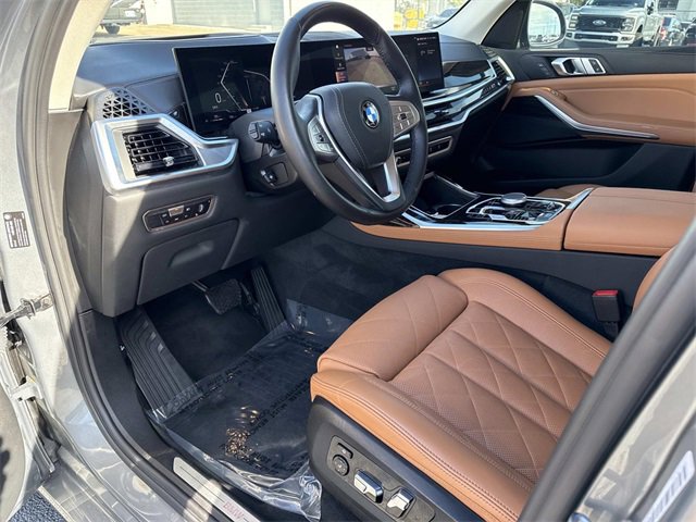 Used 2023 BMW X7 xDrive40i image 11