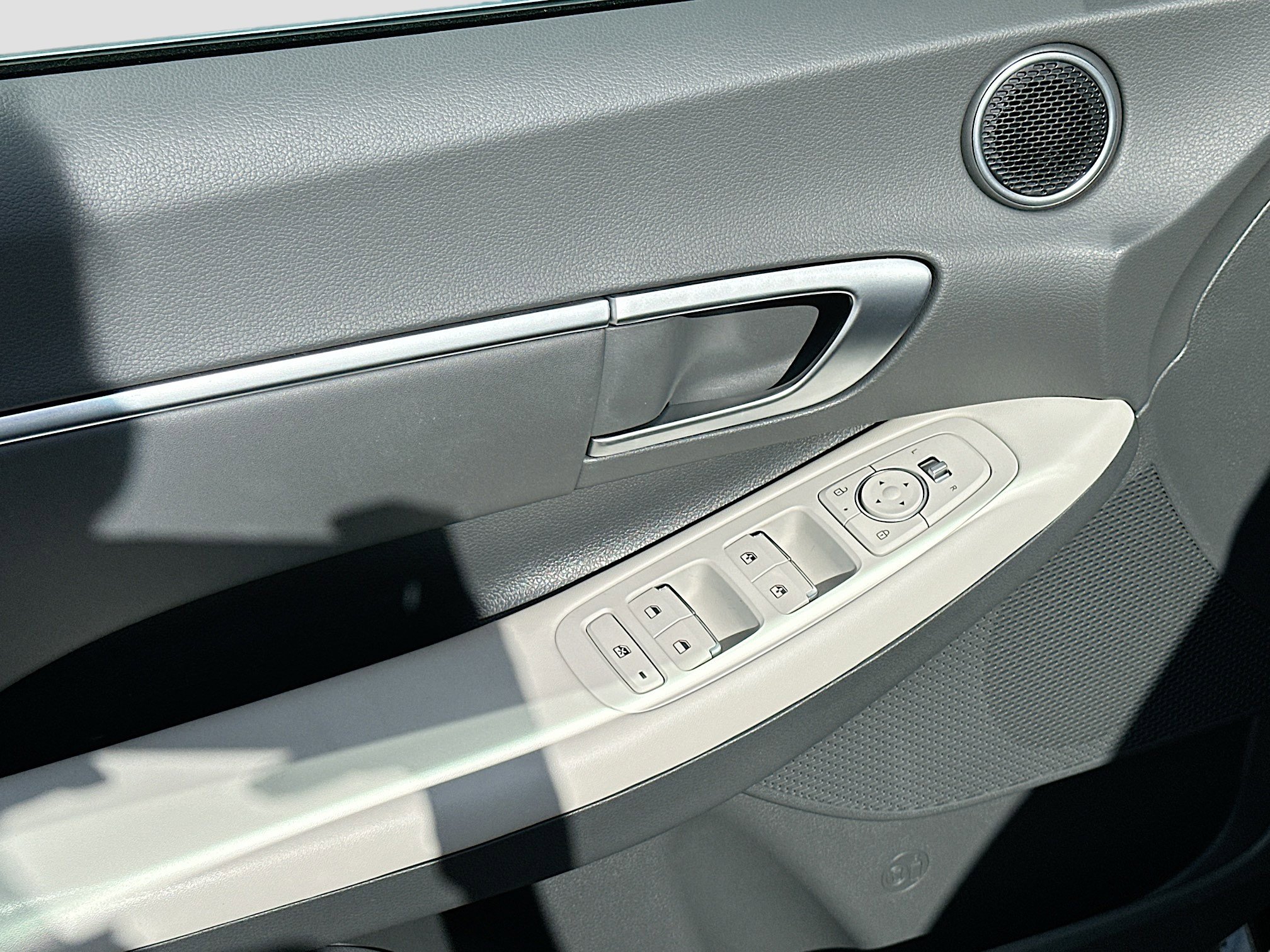 Used 2024 Hyundai Sonata SEL image 17